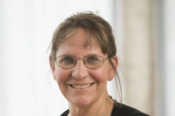 Jenny 715x1024 1 715x1024